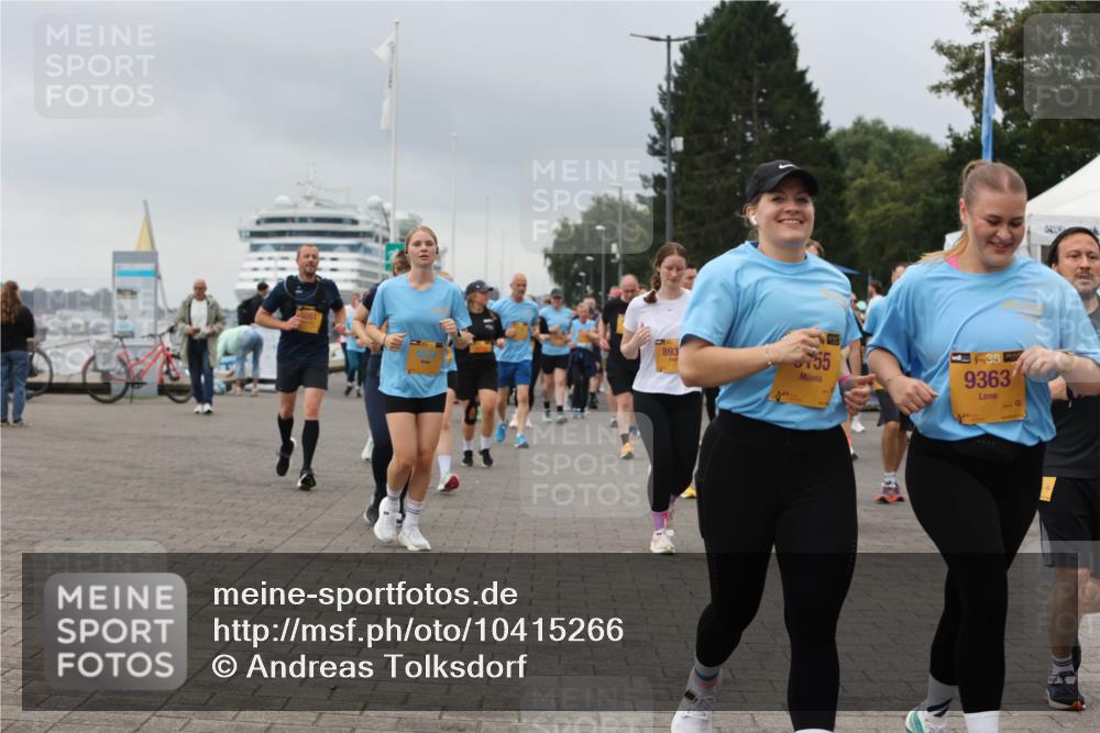 13.09.2026 - Kiel Lauf Andreas Tolksdorf http://msf.ph/oto/10415266 13.09.2026 10:06:20 Kiellinie 893, 6051, 55, 4, 38, 9363 meine-sportfotos.de