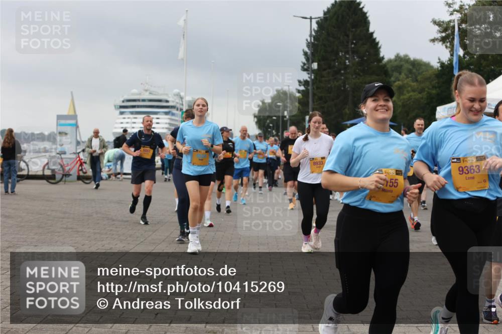 13.09.2026 - Kiel Lauf Andreas Tolksdorf http://msf.ph/oto/10415269 13.09.2026 10:06:20 Kiellinie 6051, 8933, 39, 55, 4, 38, 9363 meine-sportfotos.de