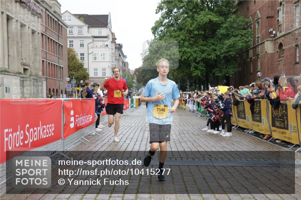 13.09.2026 - Kiel Lauf Yannick Fuchs http://msf.ph/oto/10415277 13.09.2026 09:36:39 Ziel 2430, 3866, 7546, 9450, 391, 3056, 5662, 9630, 12726, 2455, 3900, 5662 meine-sportfotos.de