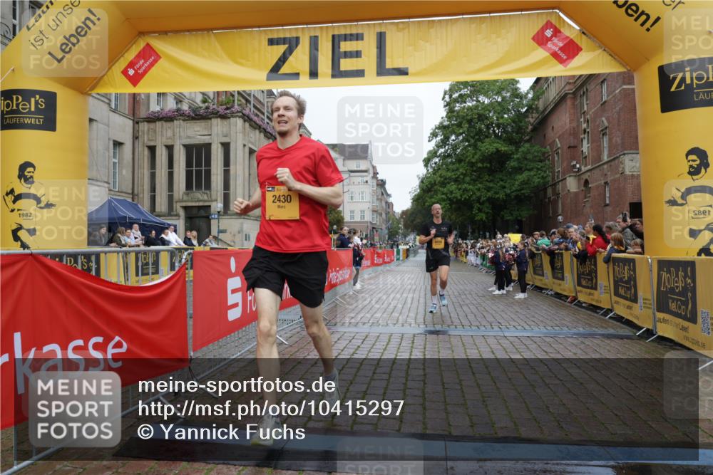 13.09.2026 - Kiel Lauf Yannick Fuchs http://msf.ph/oto/10415297 13.09.2026 09:36:41 Ziel 2430, 3866, 7546, 9450, 391, 3056, 3866, 5662, 9630, 12726, 2455, 3900, 3056, 5662 meine-sportfotos.de