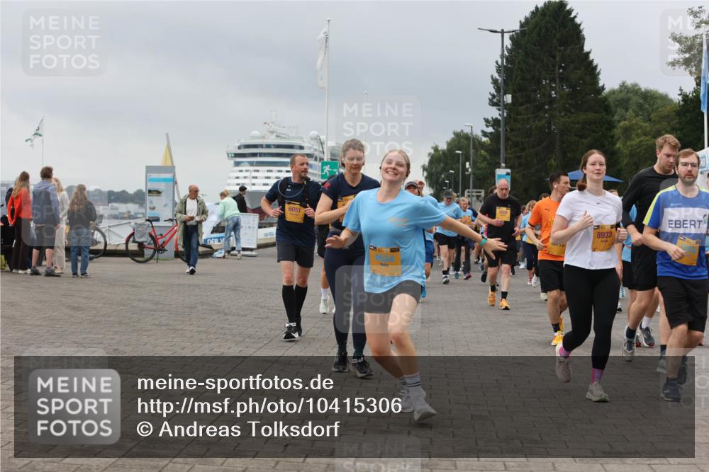 13.09.2026 - Kiel Lauf Andreas Tolksdorf http://msf.ph/oto/10415306 13.09.2026 10:06:21 Kiellinie 6051, 39, 8933 meine-sportfotos.de