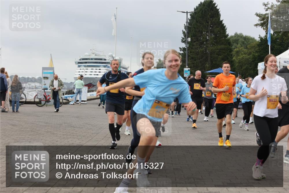 13.09.2026 - Kiel Lauf Andreas Tolksdorf http://msf.ph/oto/10415327 13.09.2026 10:06:22 Kiellinie 5808, 6878, 12773, 8933 meine-sportfotos.de