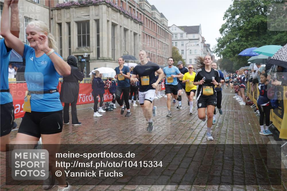 13.09.2026 - Kiel Lauf Yannick Fuchs http://msf.ph/oto/10415334 13.09.2026 10:47:16 Ziel 116, 821, 1107, 1367, 1803, 2000, 2185, 2429, 2713, 2947, 3064, 3136, 3183, 3463, 4150, 4380, 4773, 4789, 5089, 5195, 5505, 5649, 5914, 6142, 6981, 7288, 8238, 8707, 8741, 8839, 8953, 9536, 9645, 9646, 9989, 10340, 10508, 10718, 10949, 11560, 11561, 11730, 85, 111, 184, 189, 226, 404, 525, 816, 898, 1169, 1563, 1674, 1982, 2551, 2576, 2702, 2728, 3533, 3878, 3964, 4014, 4147, 4674, 4894, 5424, 5449, 6551, 6742, 6874, 6909, 8219, 8283, 8475, 8901, 365 meine-sportfotos.de