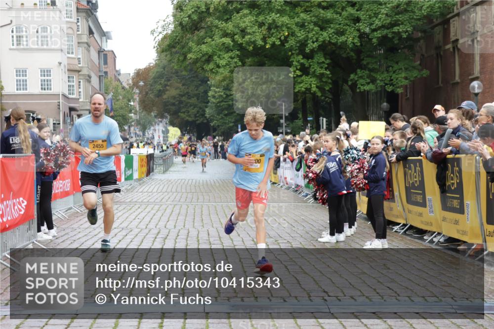 13.09.2026 - Kiel Lauf Yannick Fuchs http://msf.ph/oto/10415343 13.09.2026 09:36:59 Ziel 2455, 3900, 391, 2430, 3866, 7546, 9450, 9630, 12726, 999, 3174, 3481, 7855, 8658, 391, 9630, 12726 meine-sportfotos.de