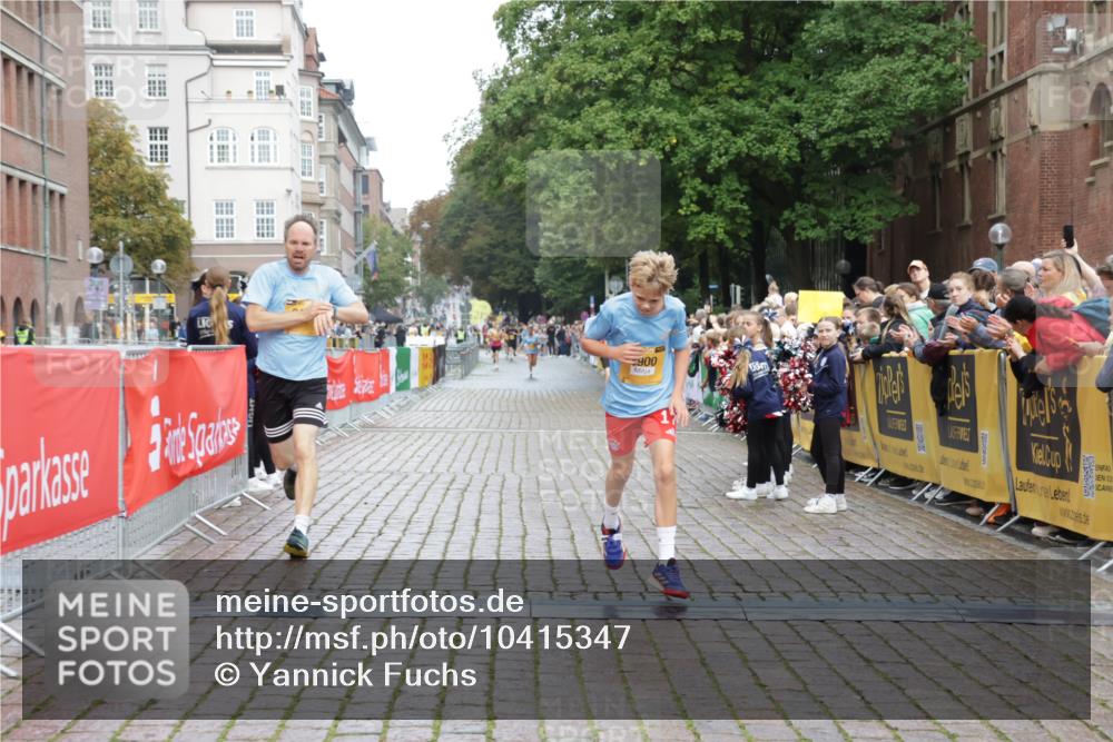 13.09.2026 - Kiel Lauf Yannick Fuchs http://msf.ph/oto/10415347 13.09.2026 09:37:00 Ziel 2455, 3900, 7855, 391, 2430, 3866, 7546, 9450, 9630, 12726, 999, 3174, 3481, 4737, 8658, 391, 9630, 12726 meine-sportfotos.de