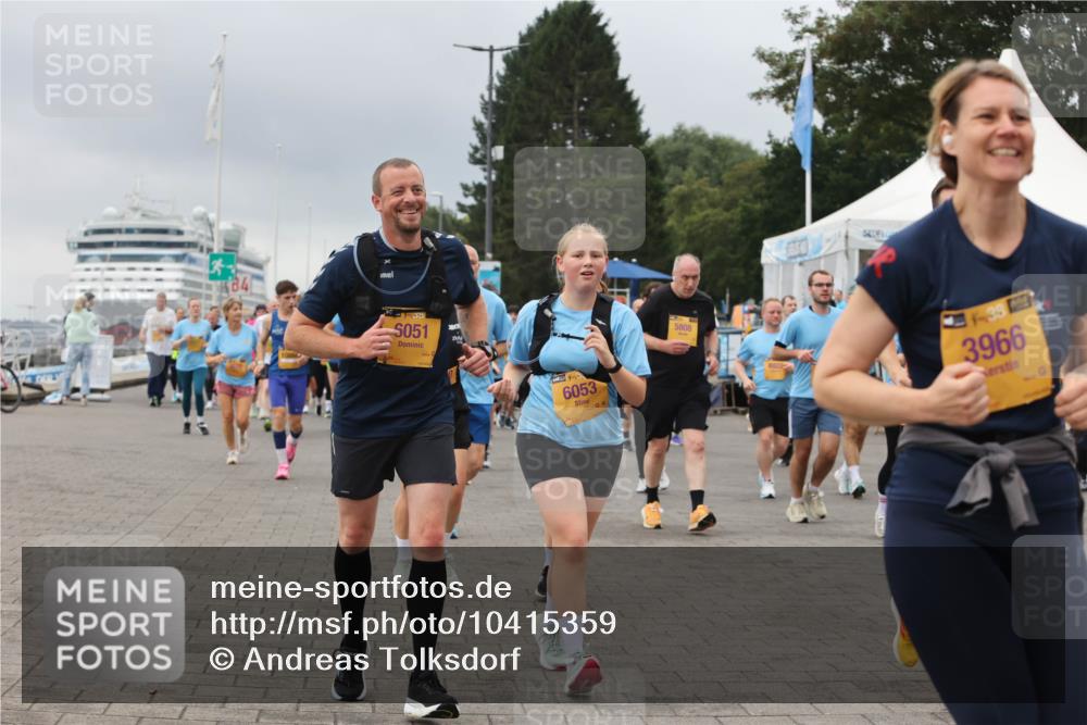 13.09.2026 - Kiel Lauf Andreas Tolksdorf http://msf.ph/oto/10415359 13.09.2026 10:06:24 Kiellinie 217941, 5051, 6053, 5808, 3966 meine-sportfotos.de