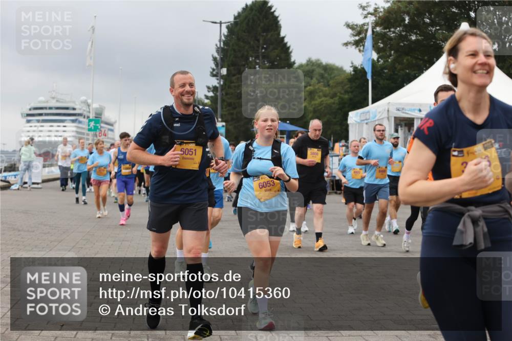 13.09.2026 - Kiel Lauf Andreas Tolksdorf http://msf.ph/oto/10415360 13.09.2026 10:06:24 Kiellinie 84, 87798, 5051, 1, 6053, 5808, 8922, 8469 meine-sportfotos.de