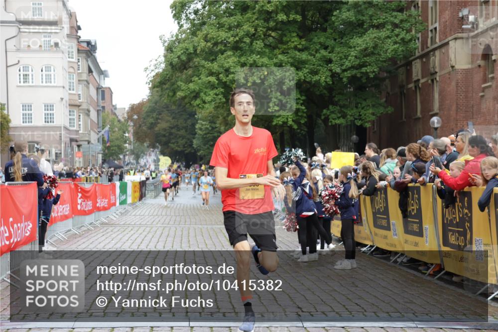 13.09.2026 - Kiel Lauf Yannick Fuchs http://msf.ph/oto/10415382 13.09.2026 09:37:06 Ziel 2455, 3900, 7855, 2430, 3866, 7546, 9450, 999, 2417, 3174, 3481, 4737, 5837, 8658, 9696, 12416, 391, 3866, 9630, 12726 meine-sportfotos.de