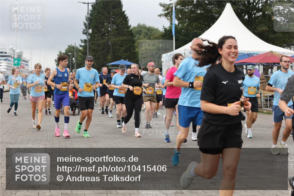 13.09.2026 - Kiel Lauf Andreas Tolksdorf http://msf.ph/oto/10415406 13.09.2026 10:06:27 Kiellinie 84, 10864, 7091, 10154, 10593, 4063, 9070 meine-sportfotos.de