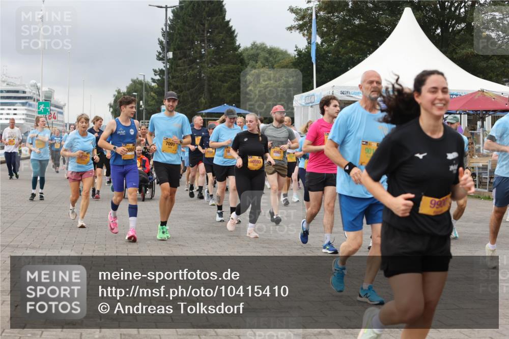 13.09.2026 - Kiel Lauf Andreas Tolksdorf http://msf.ph/oto/10415410 13.09.2026 10:06:27 Kiellinie 3, 4, 070, 0864, 7091, 10593, 4063, 901, 99 meine-sportfotos.de