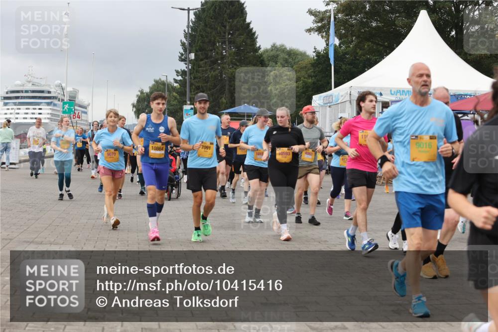 13.09.2026 - Kiel Lauf Andreas Tolksdorf http://msf.ph/oto/10415416 13.09.2026 10:06:27 Kiellinie 4, 7091, 10864, 1015, 10593, 4063, 573, 9070, 115, 9016 meine-sportfotos.de