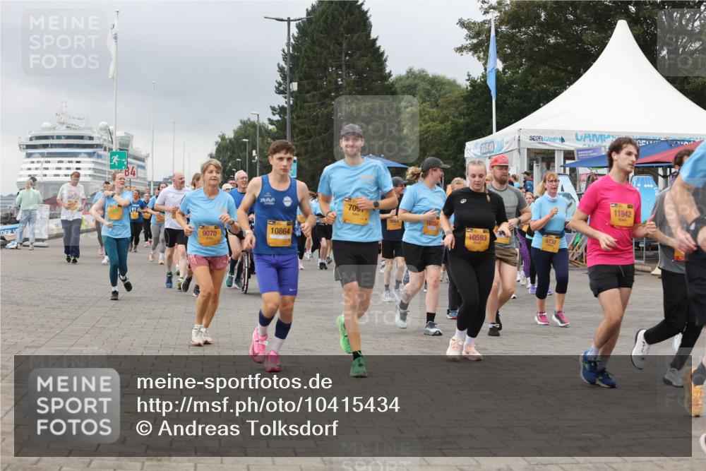 13.09.2026 - Kiel Lauf Andreas Tolksdorf http://msf.ph/oto/10415434 13.09.2026 10:06:28 Kiellinie 2345, 9070, 10864, 705, 9064, 10154, 10593, 5732, 11942 meine-sportfotos.de