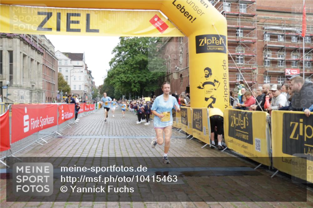 13.09.2026 - Kiel Lauf Yannick Fuchs http://msf.ph/oto/10415463 13.09.2026 09:37:17 Ziel 999, 3174, 3481, 4737, 8658, 9696, 2455, 3900, 7855, 2417, 5837, 7050, 7827, 8661, 10220, 10656, 10778, 12416, 2430, 7546, 9450 meine-sportfotos.de
