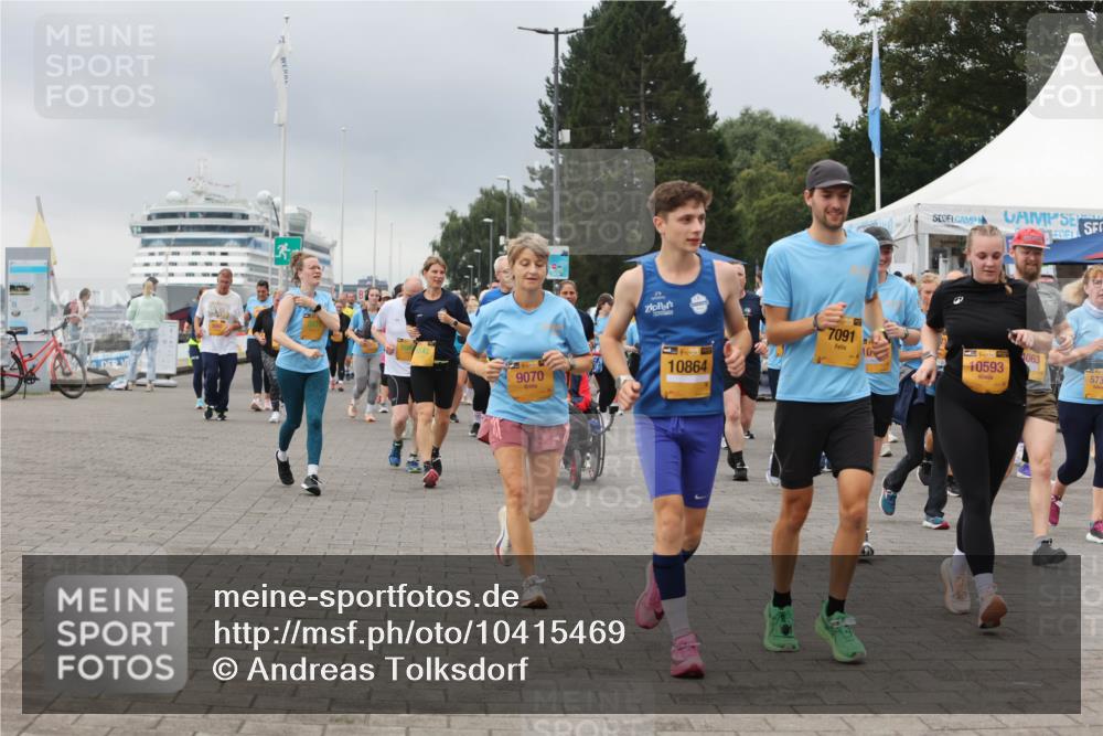 13.09.2026 - Kiel Lauf Andreas Tolksdorf http://msf.ph/oto/10415469 13.09.2026 10:06:29 Kiellinie 9070, 10864, 7091, 10593, 4063, 573 meine-sportfotos.de