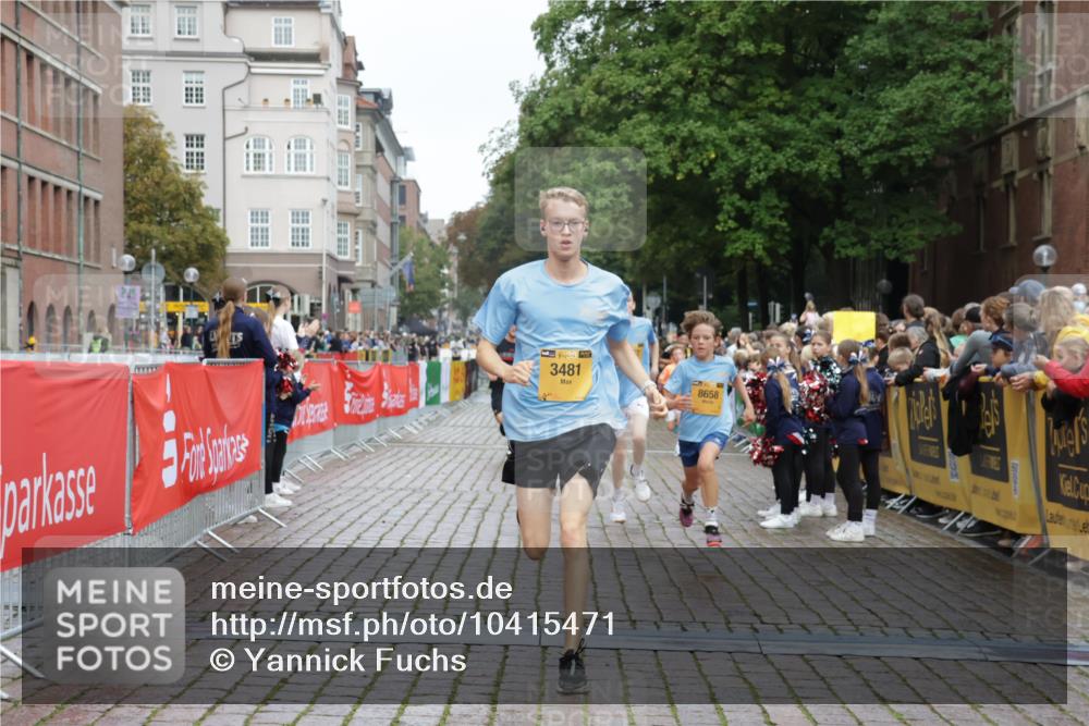 13.09.2026 - Kiel Lauf Yannick Fuchs http://msf.ph/oto/10415471 13.09.2026 09:37:19 Ziel 999, 2417, 3174, 3481, 4737, 8658, 9696, 2455, 3900, 7855, 5837, 7050, 7827, 8661, 10220, 10656, 10778, 12416, 2430, 7546, 9450 meine-sportfotos.de