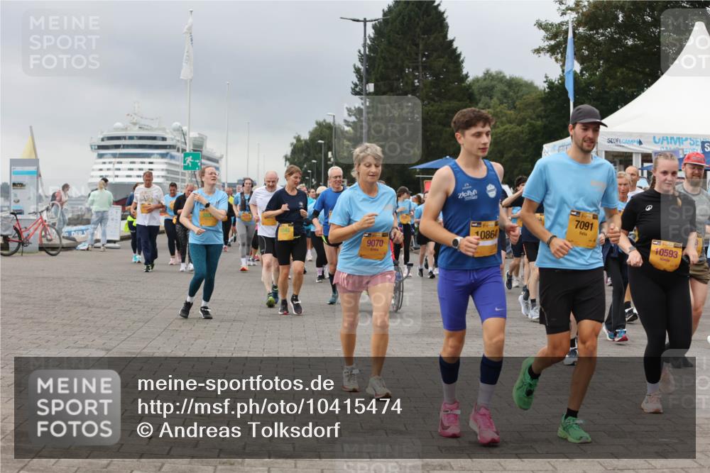 13.09.2026 - Kiel Lauf Andreas Tolksdorf http://msf.ph/oto/10415474 13.09.2026 10:06:29 Kiellinie 35, 9070, 39, 10864, 7091, 1, 48, 10593 meine-sportfotos.de