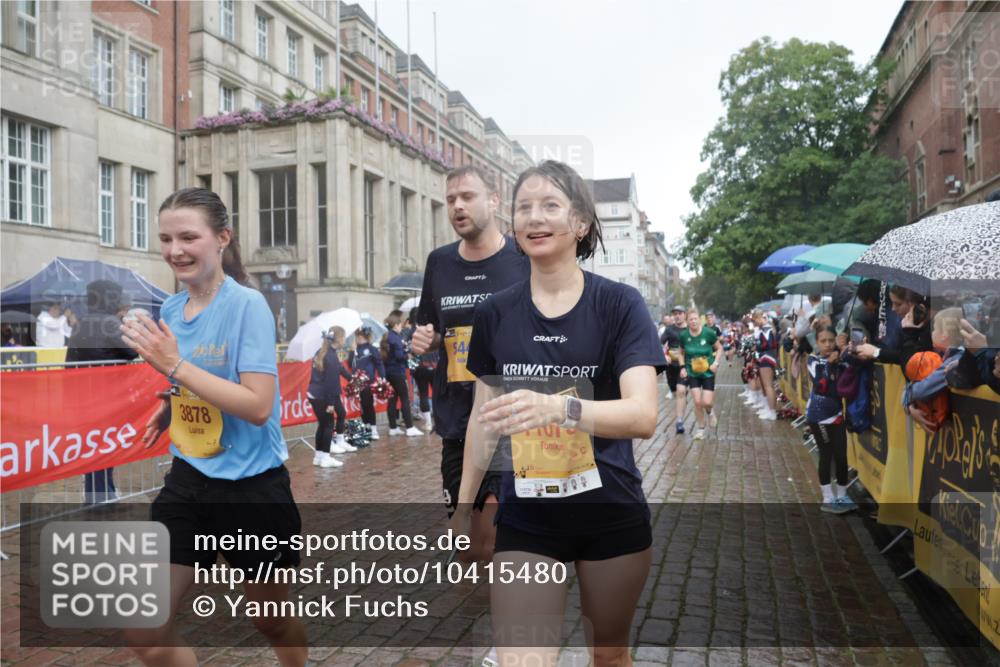 13.09.2026 - Kiel Lauf Yannick Fuchs http://msf.ph/oto/10415480 13.09.2026 10:47:25 Ziel 365, 821, 917, 1280, 1803, 2000, 2183, 2185, 2429, 2713, 2947, 3064, 3136, 3183, 3306, 3463, 3512, 3745, 4070, 4149, 4150, 4187, 4450, 4531, 4773, 5239, 5505, 5573, 6235, 6792, 6981, 7288, 8058, 8309, 8707, 8741, 8953, 9114, 9312, 9645, 9959, 10115, 10668, 10718, 10949, 11271, 12596, 85, 111, 116, 184, 189, 226, 404, 525, 816, 898, 1107, 1169, 1367, 1563, 1674, 1803, 2576, 2728, 3878, 3964, 4014, 4147, 4380, 4773, 4789, 4894, 5089, 5195, 5424, 5449, 5649, 5914, 6142, 6742 meine-sportfotos.de