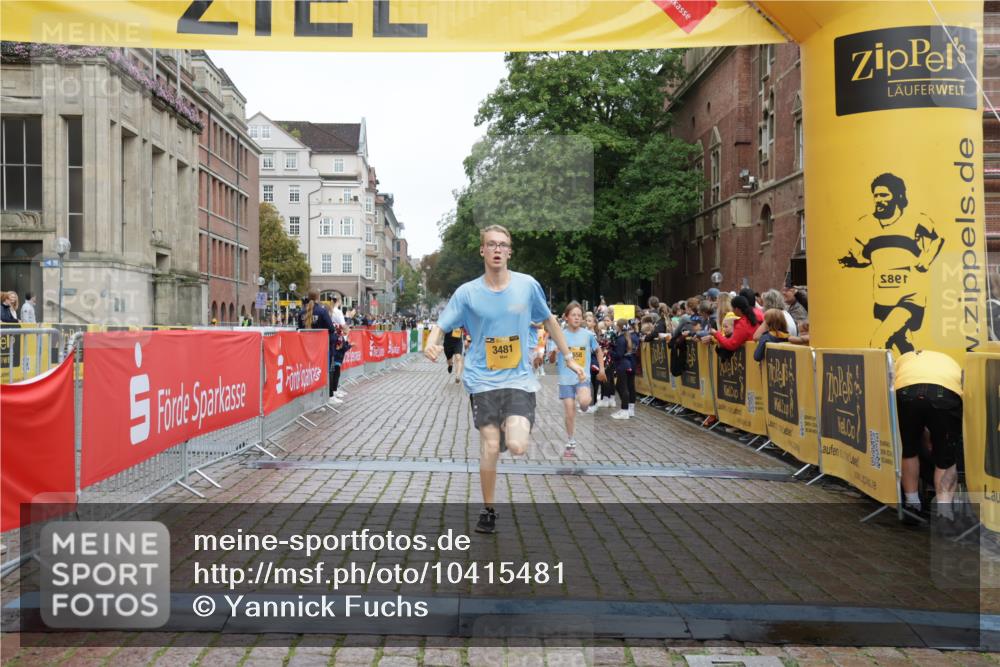 13.09.2026 - Kiel Lauf Yannick Fuchs http://msf.ph/oto/10415481 13.09.2026 09:37:20 Ziel 999, 2417, 3174, 3481, 4737, 8658, 9696, 2455, 3900, 7855, 2720, 5837, 7050, 7827, 8661, 10220, 10656, 10778, 12416, 2430, 9450 meine-sportfotos.de
