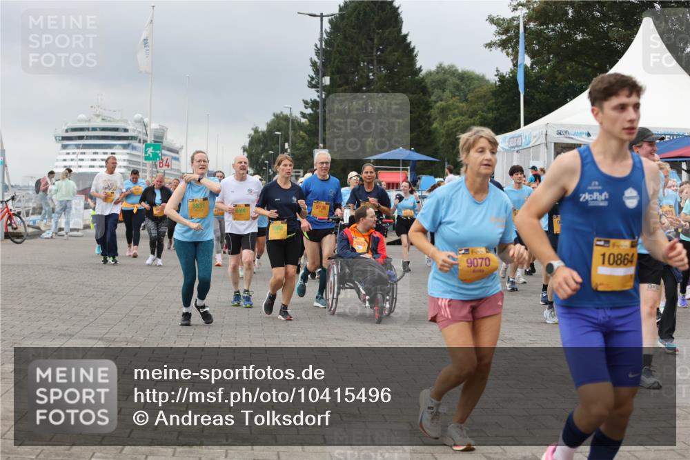 13.09.2026 - Kiel Lauf Andreas Tolksdorf http://msf.ph/oto/10415496 13.09.2026 10:06:30 Kiellinie 8831, 6690, 5138, 7625, 9070, 10864, 0873 meine-sportfotos.de