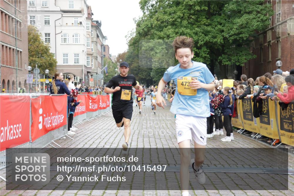13.09.2026 - Kiel Lauf Yannick Fuchs http://msf.ph/oto/10415497 13.09.2026 09:37:22 Ziel 999, 2417, 3174, 3481, 4737, 5837, 8658, 9696, 12416, 2455, 3900, 7855, 2720, 4252, 7050, 7827, 8661, 10220, 10656, 10778, 9450 meine-sportfotos.de