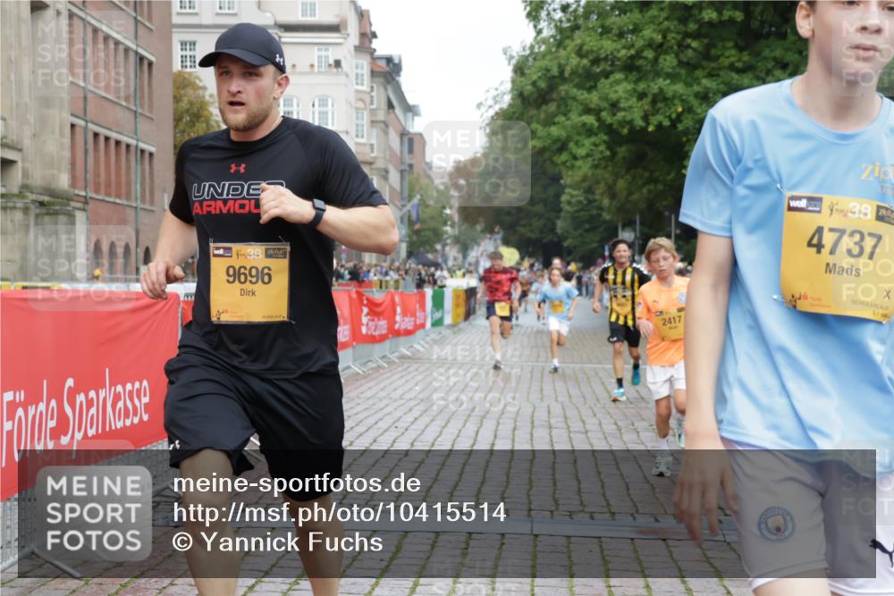 13.09.2026 - Kiel Lauf Yannick Fuchs http://msf.ph/oto/10415514 13.09.2026 09:37:24 Ziel 2417, 3174, 3481, 4737, 5837, 7050, 8658, 8661, 9696, 12416, 999, 2455, 3900, 7855, 2057, 2720, 4252, 7827, 9518, 10220, 10656, 10778 meine-sportfotos.de