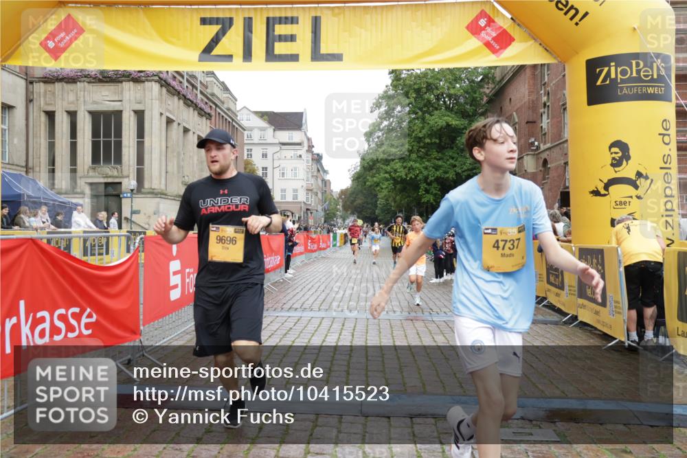 13.09.2026 - Kiel Lauf Yannick Fuchs http://msf.ph/oto/10415523 13.09.2026 09:37:24 Ziel 2417, 3174, 3481, 4737, 5837, 7050, 8658, 8661, 9696, 12416, 999, 2455, 3900, 7855, 2057, 2720, 4252, 7827, 9518, 10220, 10656, 10778 meine-sportfotos.de