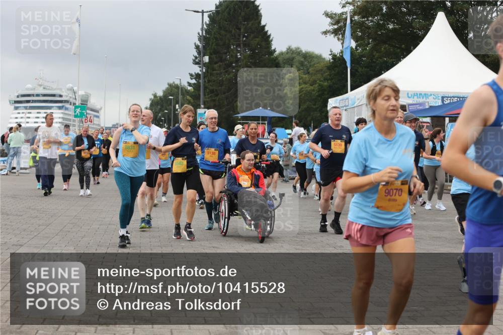 13.09.2026 - Kiel Lauf Andreas Tolksdorf http://msf.ph/oto/10415528 13.09.2026 10:06:30 Kiellinie 4, 8831, 5542, 5138, 7625, 5139, 9070 meine-sportfotos.de