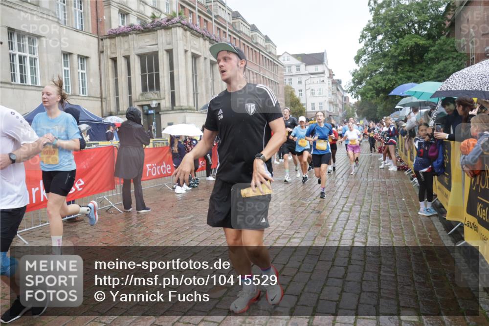 13.09.2026 - Kiel Lauf Yannick Fuchs http://msf.ph/oto/10415529 13.09.2026 10:47:31 Ziel 365, 917, 1280, 1944, 2183, 3064, 3136, 3306, 3512, 3565, 3745, 4070, 4077, 4149, 4187, 4450, 4531, 5239, 5573, 5980, 6005, 6235, 6792, 6940, 6981, 7632, 8058, 8309, 8741, 9104, 9114, 9312, 9946, 9959, 10115, 10668, 10720, 11271, 11382, 12377, 12596, 85, 111, 116, 404, 525, 816, 821, 1107, 1169, 1367, 1563, 1674, 1803, 2000, 2185, 2429, 2713, 2947, 3064, 3136, 3183, 3463, 4014, 4147, 4150, 4380, 4773, 4789, 4894, 5089, 5195, 5424, 5505, 5649, 5914, 6142, 6742, 6981, 7288 meine-sportfotos.de