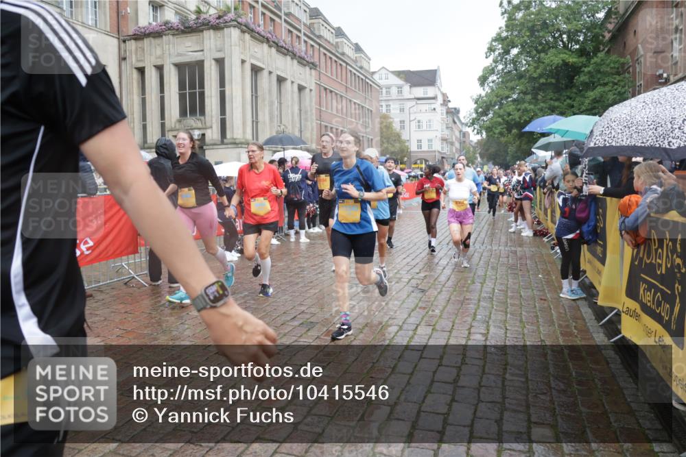 13.09.2026 - Kiel Lauf Yannick Fuchs http://msf.ph/oto/10415546 13.09.2026 10:47:32 Ziel 335, 365, 917, 1280, 1944, 2183, 3306, 3512, 3565, 3745, 4070, 4077, 4149, 4187, 4450, 4531, 5239, 5573, 5787, 5980, 6005, 6235, 6792, 6940, 7632, 8058, 8309, 9104, 9114, 9312, 9946, 9959, 10115, 10668, 10720, 11271, 11382, 12377, 12596, 85, 111, 116, 404, 525, 816, 821, 1107, 1280, 1367, 1563, 1674, 1803, 2000, 2185, 2429, 2713, 2947, 3064, 3136, 3183, 3463, 4150, 4380, 4773, 4789, 4894, 5089, 5195, 5424, 5505, 5649, 5914, 6142, 6742, 6981, 7288 meine-sportfotos.de