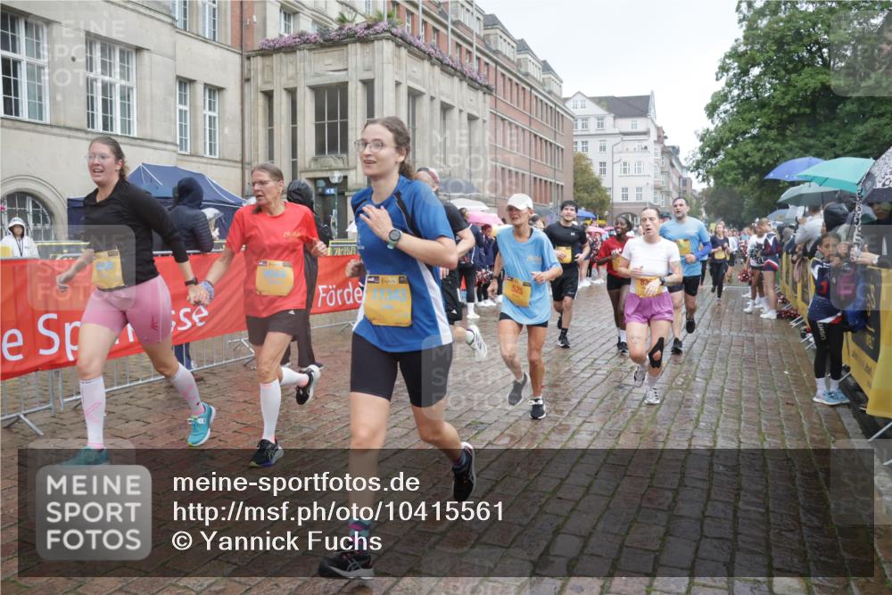 13.09.2026 - Kiel Lauf Yannick Fuchs http://msf.ph/oto/10415561 13.09.2026 10:47:32 Ziel 335, 365, 917, 1280, 1944, 2183, 3306, 3512, 3565, 3745, 4070, 4077, 4149, 4187, 4450, 4531, 5239, 5573, 5787, 5980, 6005, 6235, 6792, 6940, 7632, 8058, 8309, 9104, 9114, 9312, 9946, 9959, 10115, 10668, 10720, 11271, 11382, 12377, 12596, 85, 111, 116, 404, 525, 816, 821, 1107, 1280, 1367, 1563, 1674, 1803, 2000, 2185, 2429, 2713, 2947, 3064, 3136, 3183, 3463, 4150, 4380, 4773, 4789, 4894, 5089, 5195, 5424, 5505, 5649, 5914, 6142, 6742, 6981, 7288 meine-sportfotos.de