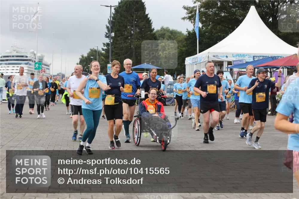 13.09.2026 - Kiel Lauf Andreas Tolksdorf http://msf.ph/oto/10415565 13.09.2026 10:06:31 Kiellinie 38, 8831, 5542, 5138, 7625, 5139, 9064 meine-sportfotos.de