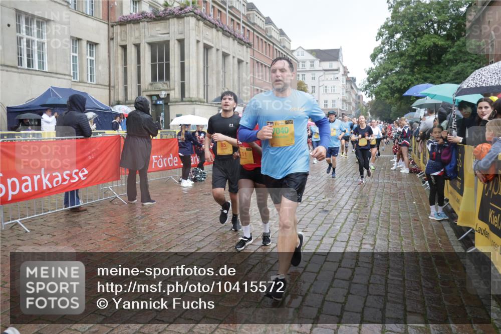13.09.2026 - Kiel Lauf Yannick Fuchs http://msf.ph/oto/10415572 13.09.2026 10:47:34 Ziel 335, 365, 917, 1944, 3306, 3512, 3565, 3745, 4070, 4077, 4096, 4149, 4187, 4450, 4531, 5239, 5573, 5787, 5980, 6005, 6235, 6792, 6940, 6946, 6978, 7632, 8058, 8309, 9104, 9114, 9643, 9946, 9959, 10115, 10720, 11271, 11382, 12377, 12498, 85, 111, 116, 525, 816, 821, 1107, 1280, 1367, 1563, 1674, 1803, 2000, 2183, 2185, 2429, 2713, 2947, 3064, 3136, 3183, 3463, 4150, 4380, 4450, 4773, 4789, 4894, 5089, 5195, 5424, 5505, 5649, 5914, 6142, 6742, 6981, 7288, 85 meine-sportfotos.de