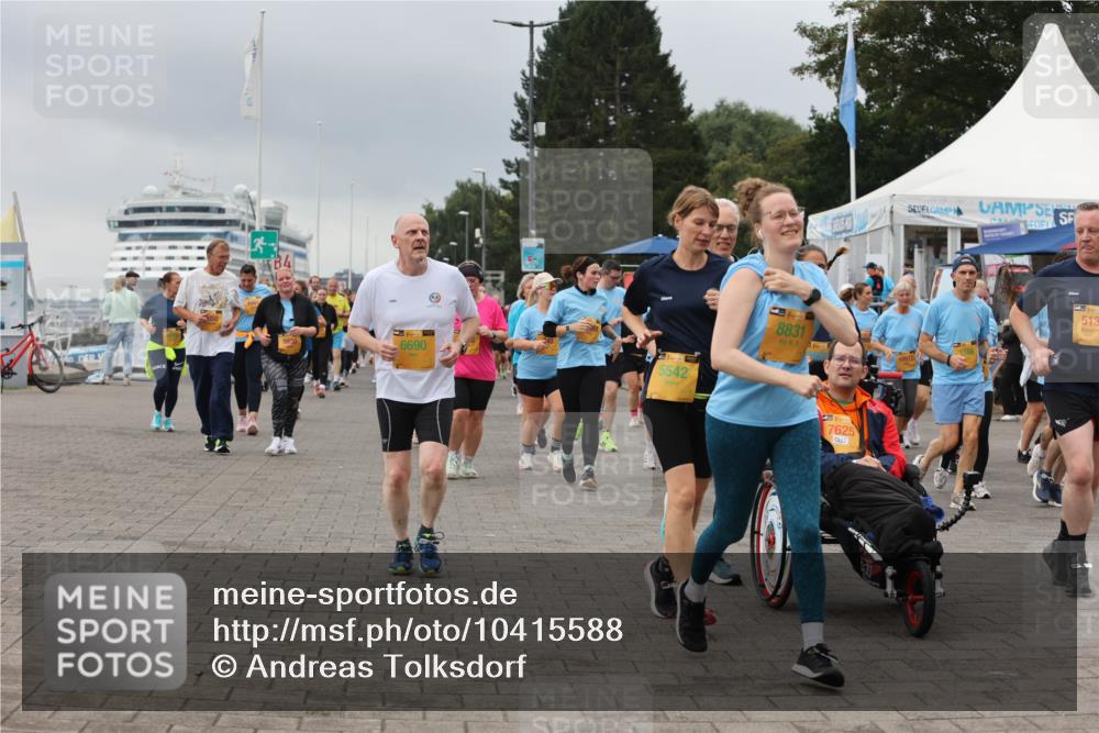 13.09.2026 - Kiel Lauf Andreas Tolksdorf http://msf.ph/oto/10415588 13.09.2026 10:06:32 Kiellinie 4, 6690, 5542, 8831, 38, 7625, 513 meine-sportfotos.de