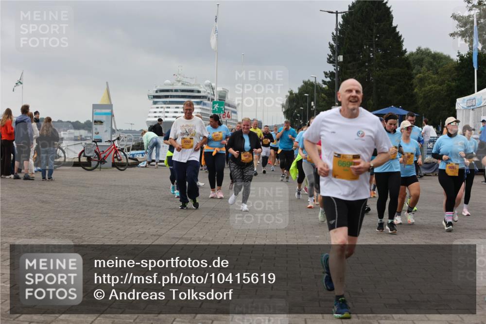 13.09.2026 - Kiel Lauf Andreas Tolksdorf http://msf.ph/oto/10415619 13.09.2026 10:06:33 Kiellinie 2050, 4, 8630, 1, 39, 669, 9693 meine-sportfotos.de