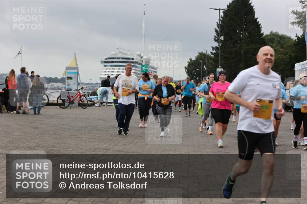 13.09.2026 - Kiel Lauf Andreas Tolksdorf http://msf.ph/oto/10415628 13.09.2026 10:06:34 Kiellinie 2050, 8630, 95, 9893, 690 meine-sportfotos.de