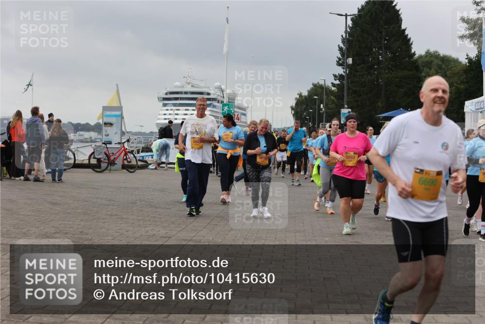 13.09.2026 - Kiel Lauf Andreas Tolksdorf http://msf.ph/oto/10415630 13.09.2026 10:06:34 Kiellinie 205, 8630, 9893, 6690 meine-sportfotos.de