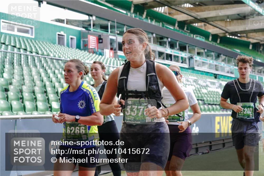 13.09.2026 - 21. swb-Marathon Bremen Michael Burmester http://msf.ph/oto/10415672 13.09.2026 13:19:24 Laufen im Stadion 333, 404, 464, 486, 512, 546, 732, 753, 837, 921, 938, 1066, 1156, 1431, 1506, 1756, 1765, 1815, 1844, 1868, 1916, 2028, 2056, 2123, 2137, 2224, 2240, 2294, 2315, 2357, 2358, 2453, 2533, 2557, 2563, 2614, 2622, 2626, 2689, 2694, 2695, 2702, 2703, 2722, 2756, 2786, 2843, 2845, 2849, 2857, 2879, 2880, 2893, 2944, 2983, 2999, 3031, 3046, 3059, 3072, 3096, 3100, 3116, 3146, 3189, 3198, 3210, 3243, 3263, 3285, 3287, 3310, 3315, 3476, 3537, 3619, 3633, 3740, 3879, 4478 meine-sportfotos.de