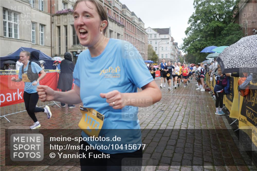 13.09.2026 - Kiel Lauf Yannick Fuchs http://msf.ph/oto/10415677 13.09.2026 10:47:40 Ziel 335, 1944, 3306, 3565, 4077, 4096, 4425, 4583, 5573, 5787, 5980, 6005, 6036, 6384, 6904, 6940, 6946, 6949, 6978, 7632, 9104, 9643, 9946, 10651, 10720, 11271, 11382, 11705, 11724, 12377, 12498, 12593, 116, 365, 821, 917, 1107, 1280, 1367, 1563, 1674, 1803, 2000, 2183, 2185, 2429, 2713, 2947, 3064, 3136, 3183, 3306, 3463, 3512, 3745, 4070, 4149, 4150, 4187, 4380, 4450, 4531, 4773, 4789, 5089, 5195, 5239, 5505, 5573, 5649, 5914, 6142, 6235, 6792, 6981, 7288, 8058, 85 meine-sportfotos.de