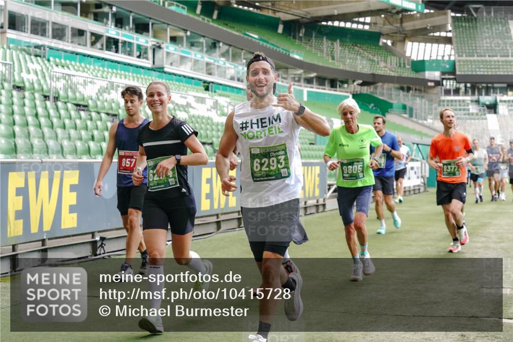 13.09.2026 - 21. swb-Marathon Bremen Michael Burmester http://msf.ph/oto/10415728 13.09.2026 12:58:06 Laufen im Stadion 141, 148, 334, 511, 672, 769, 776, 789, 790, 857, 909, 1010, 1119, 1191, 1199, 1254, 1281, 1535, 1601, 1642, 1647, 1752, 1809, 1881, 1900, 1931, 1933, 2046, 2051, 2075, 2324, 2343, 2367, 2371, 2397, 2402, 2423, 2425, 2493, 2577, 2634, 2640, 2671, 2761, 2771, 2807, 2903, 2904, 3021, 3051, 3078, 3120, 3138, 3148, 3182, 3186, 3319, 3338, 3435, 3450, 3458, 3514, 3534, 3560, 3634, 3655, 3685, 3690, 3695, 3760, 3813, 3866, 3933, 3939, 4101, 4316, 4319, 205 meine-sportfotos.de