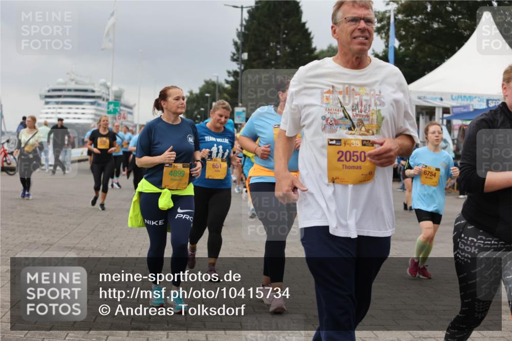 13.09.2026 - Kiel Lauf Andreas Tolksdorf http://msf.ph/oto/10415734 13.09.2026 10:06:39 Kiellinie 38, 2050, 4899, 651, 6754, 2, 2, 2 meine-sportfotos.de