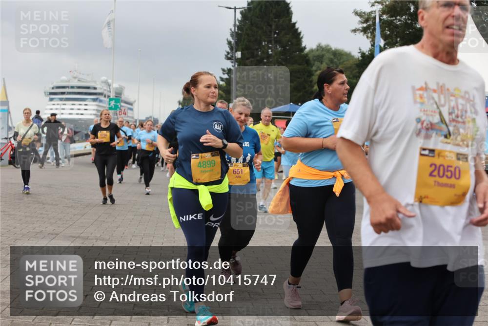 13.09.2026 - Kiel Lauf Andreas Tolksdorf http://msf.ph/oto/10415747 13.09.2026 10:06:40 Kiellinie 6756, 84, 38, 4899, 35, 651, 2050 meine-sportfotos.de