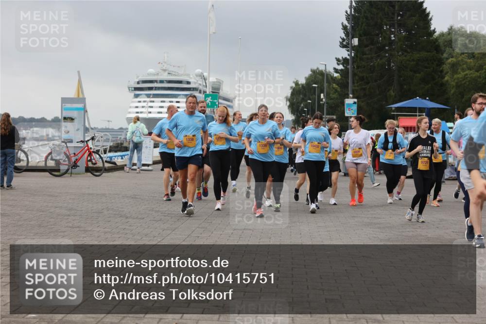 13.09.2026 - Kiel Lauf Andreas Tolksdorf http://msf.ph/oto/10415751 13.09.2026 10:06:49 Kiellinie 6237, 1338, 1339, 10432, 1666, 6806, 9729 meine-sportfotos.de