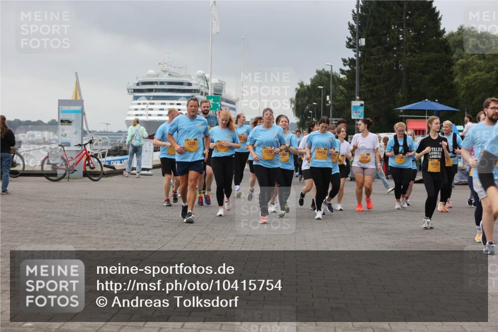 13.09.2026 - Kiel Lauf Andreas Tolksdorf http://msf.ph/oto/10415754 13.09.2026 10:06:49 Kiellinie 1338, 10432, 1666, 6806, 9729 meine-sportfotos.de