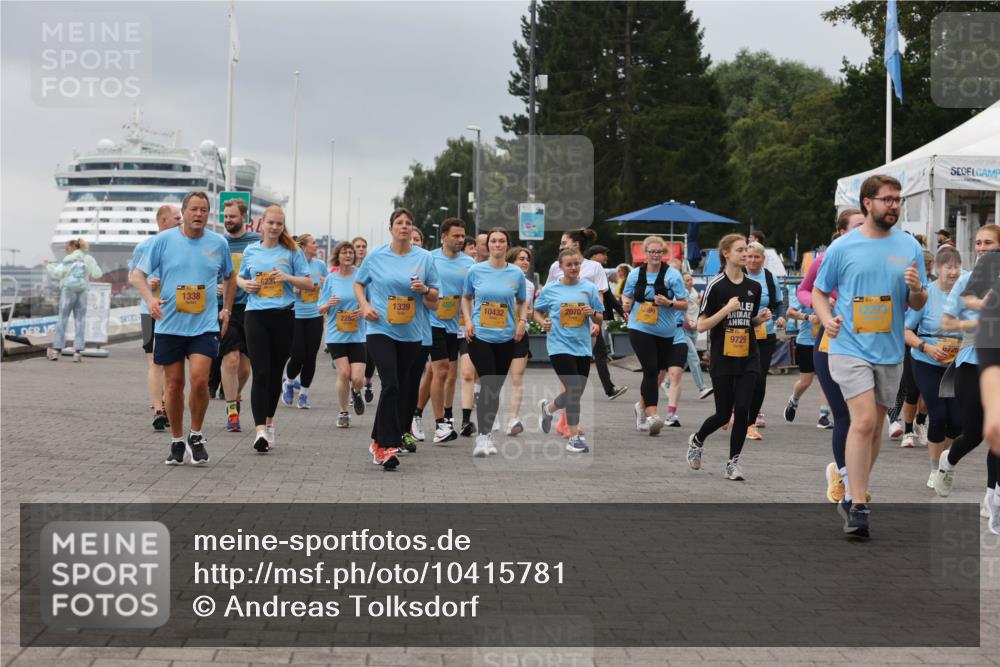 13.09.2026 - Kiel Lauf Andreas Tolksdorf http://msf.ph/oto/10415781 13.09.2026 10:06:49 Kiellinie 623, 1338, 1339, 10432, 2070, 225, 9729 meine-sportfotos.de