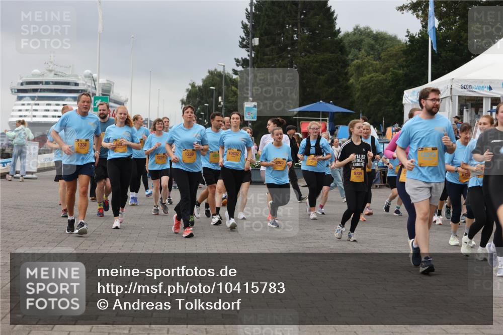 13.09.2026 - Kiel Lauf Andreas Tolksdorf http://msf.ph/oto/10415783 13.09.2026 10:06:49 Kiellinie 1338, 10432, 1339, 4854, 2250, 2070, 6726, 9729 meine-sportfotos.de