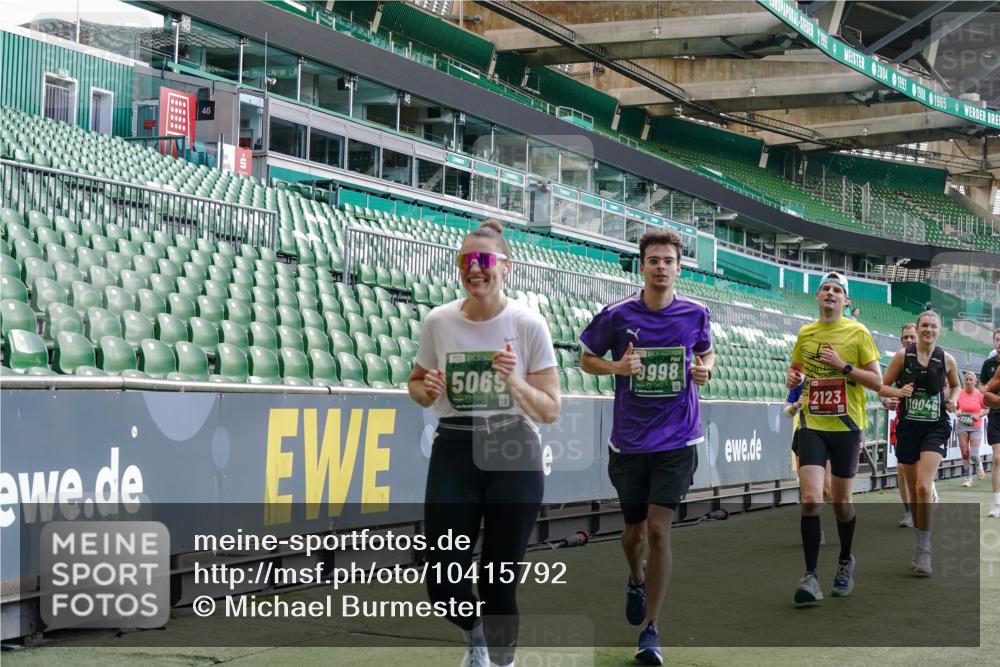 13.09.2026 - 21. swb-Marathon Bremen Michael Burmester http://msf.ph/oto/10415792 13.09.2026 13:19:28 Laufen im Stadion 333, 404, 464, 486, 512, 546, 732, 753, 921, 938, 1066, 1129, 1156, 1431, 1506, 1756, 1765, 1815, 1868, 1916, 2028, 2123, 2137, 2224, 2240, 2294, 2315, 2357, 2358, 2453, 2533, 2557, 2563, 2614, 2622, 2626, 2689, 2694, 2695, 2702, 2703, 2722, 2756, 2786, 2843, 2845, 2849, 2857, 2879, 2880, 2944, 2983, 2999, 3031, 3046, 3059, 3072, 3096, 3100, 3116, 3146, 3189, 3198, 3243, 3263, 3264, 3285, 3287, 3310, 3315, 3476, 3537, 3619, 3740, 3879, 4478 meine-sportfotos.de