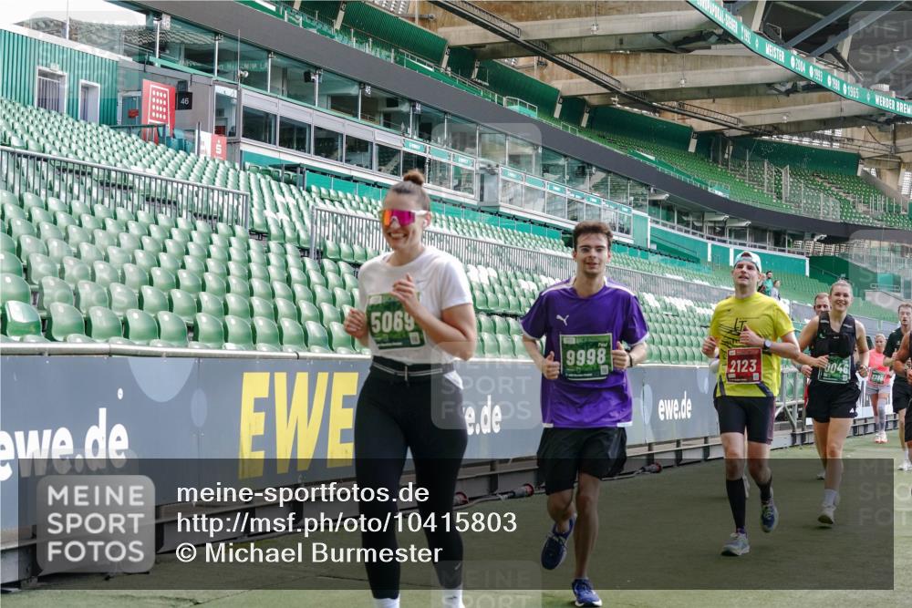 13.09.2026 - 21. swb-Marathon Bremen Michael Burmester http://msf.ph/oto/10415803 13.09.2026 13:19:28 Laufen im Stadion 333, 404, 464, 486, 512, 546, 732, 753, 921, 938, 1066, 1129, 1156, 1431, 1506, 1756, 1765, 1815, 1868, 1916, 2028, 2123, 2137, 2224, 2240, 2294, 2315, 2357, 2358, 2453, 2533, 2557, 2563, 2614, 2622, 2626, 2689, 2694, 2695, 2702, 2703, 2722, 2756, 2786, 2843, 2845, 2849, 2857, 2879, 2880, 2944, 2983, 2999, 3031, 3046, 3059, 3072, 3096, 3100, 3116, 3146, 3189, 3198, 3243, 3263, 3264, 3285, 3287, 3310, 3315, 3476, 3537, 3619, 3740, 3879, 4478 meine-sportfotos.de