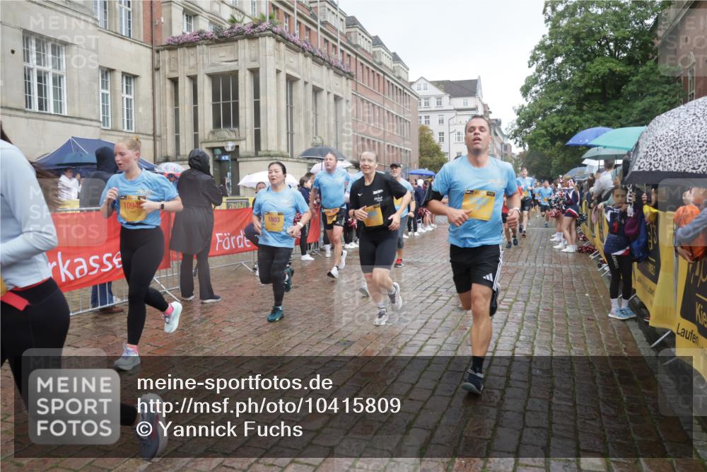 13.09.2026 - Kiel Lauf Yannick Fuchs http://msf.ph/oto/10415809 13.09.2026 10:47:48 Ziel 696, 708, 1059, 3682, 4096, 4425, 4583, 4713, 5240, 5747, 6036, 6384, 6778, 6904, 6946, 6949, 6967, 6978, 7001, 8387, 9076, 9643, 10651, 11603, 11705, 11724, 11829, 12498, 12510, 12593, 12758, 335, 365, 821, 917, 1280, 1367, 1803, 1944, 2000, 2183, 2185, 2429, 2713, 2947, 3064, 3136, 3183, 3306, 3463, 3512, 3565, 3745, 4070, 4077, 4096, 4149, 4150, 4187, 4450, 4531, 4773, 5195, 5239, 5505, 5573, 5649, 5787, 5980, 6005, 6235, 6792, 6940, 6978, 6981, 7288, 7632, 8058, 9104 meine-sportfotos.de