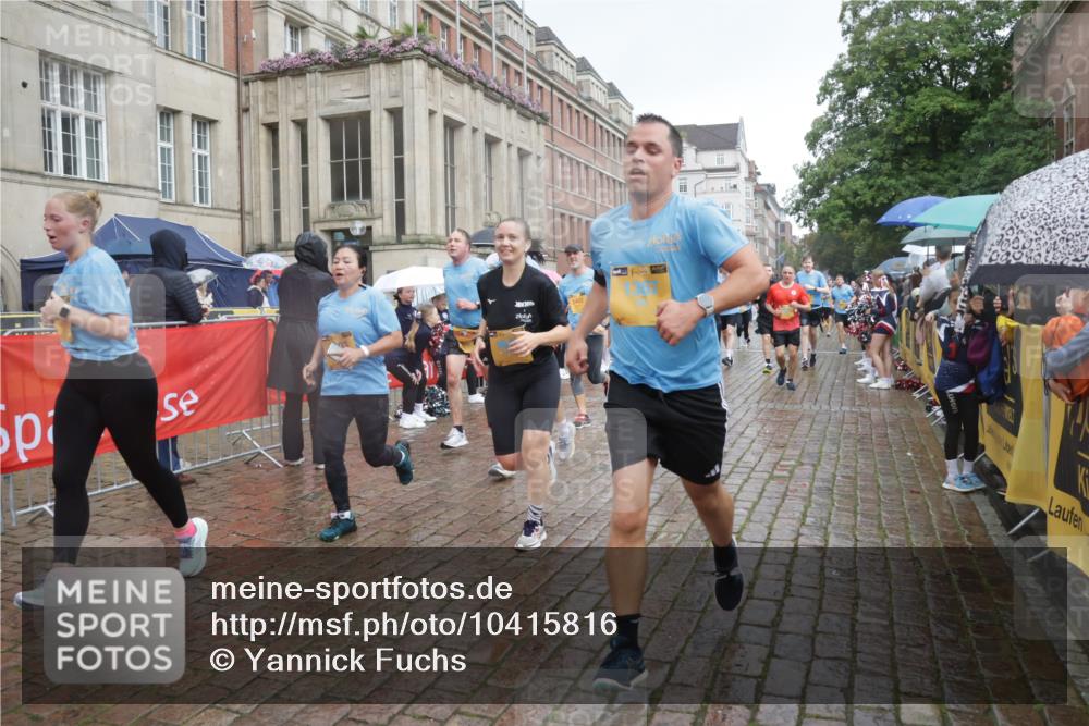 13.09.2026 - Kiel Lauf Yannick Fuchs http://msf.ph/oto/10415816 13.09.2026 10:47:48 Ziel 696, 708, 1059, 3682, 4096, 4425, 4583, 4713, 5240, 5747, 6036, 6384, 6778, 6904, 6946, 6949, 6967, 6978, 7001, 8387, 9076, 9643, 10651, 11603, 11705, 11724, 11829, 12498, 12510, 12593, 12758, 335, 365, 821, 917, 1280, 1367, 1803, 1944, 2000, 2183, 2185, 2429, 2713, 2947, 3064, 3136, 3183, 3306, 3463, 3512, 3565, 3745, 4070, 4077, 4096, 4149, 4150, 4187, 4450, 4531, 4773, 5195, 5239, 5505, 5573, 5649, 5787, 5980, 6005, 6235, 6792, 6940, 6978, 6981, 7288, 7632, 8058, 9104 meine-sportfotos.de