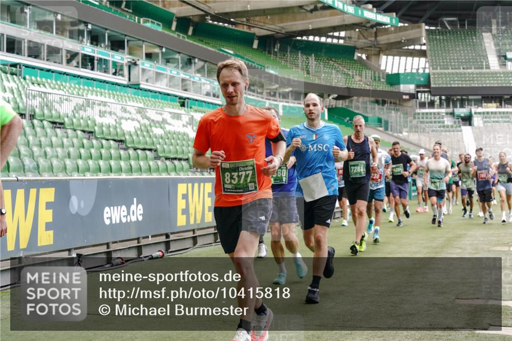 13.09.2026 - 21. swb-Marathon Bremen Michael Burmester http://msf.ph/oto/10415818 13.09.2026 12:58:09 Laufen im Stadion 141, 148, 334, 511, 672, 769, 776, 789, 790, 857, 909, 1010, 1119, 1191, 1199, 1254, 1281, 1535, 1601, 1642, 1647, 1752, 1809, 1881, 1900, 1931, 1933, 2046, 2051, 2075, 2324, 2343, 2367, 2371, 2397, 2402, 2423, 2425, 2493, 2577, 2634, 2640, 2671, 2761, 2771, 2807, 2903, 2904, 3021, 3051, 3078, 3120, 3138, 3148, 3182, 3186, 3319, 3338, 3435, 3450, 3458, 3514, 3534, 3560, 3634, 3655, 3685, 3690, 3695, 3760, 3813, 3866, 3933, 3939, 4101, 4316, 4319, 205 meine-sportfotos.de